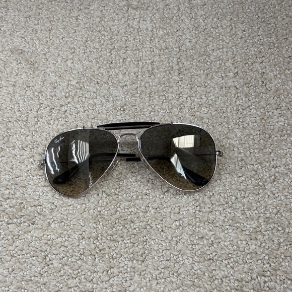 Ray-Ban Outdoorsman II Silver Aviator Sunglasses with Black Case - Picture 3 of 11